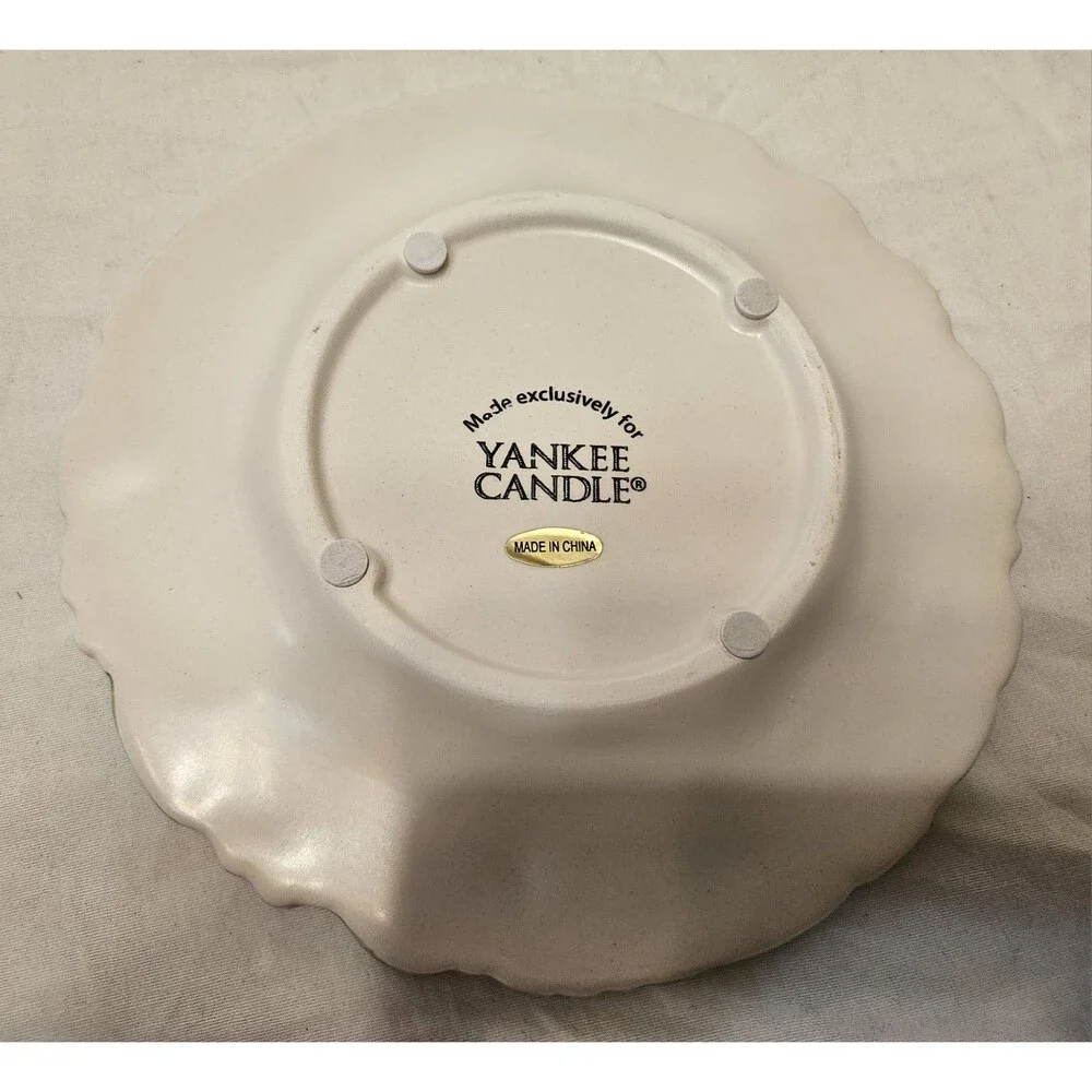 Yankee Candle Gerbera Garden Candle Plate 7 1/2